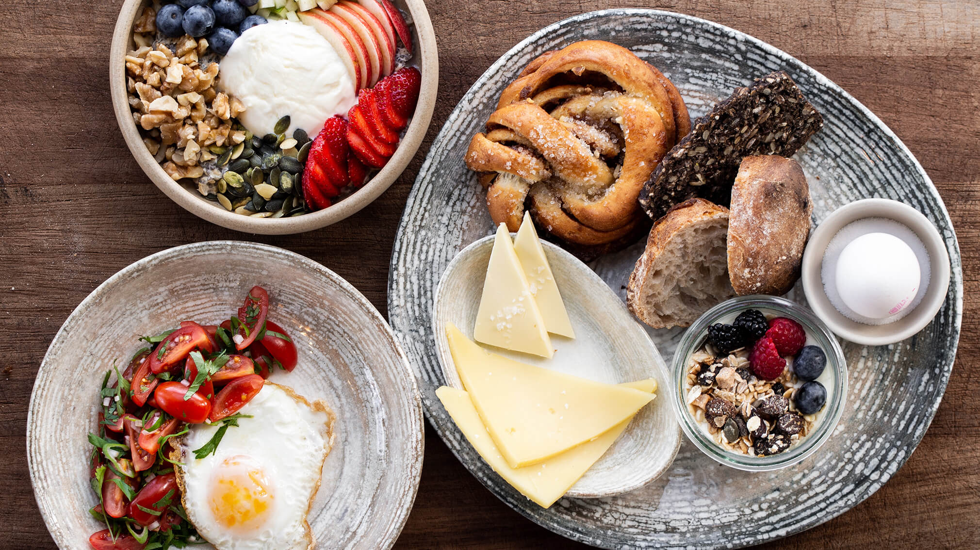 Morgenmad hos LOCA Kantiner